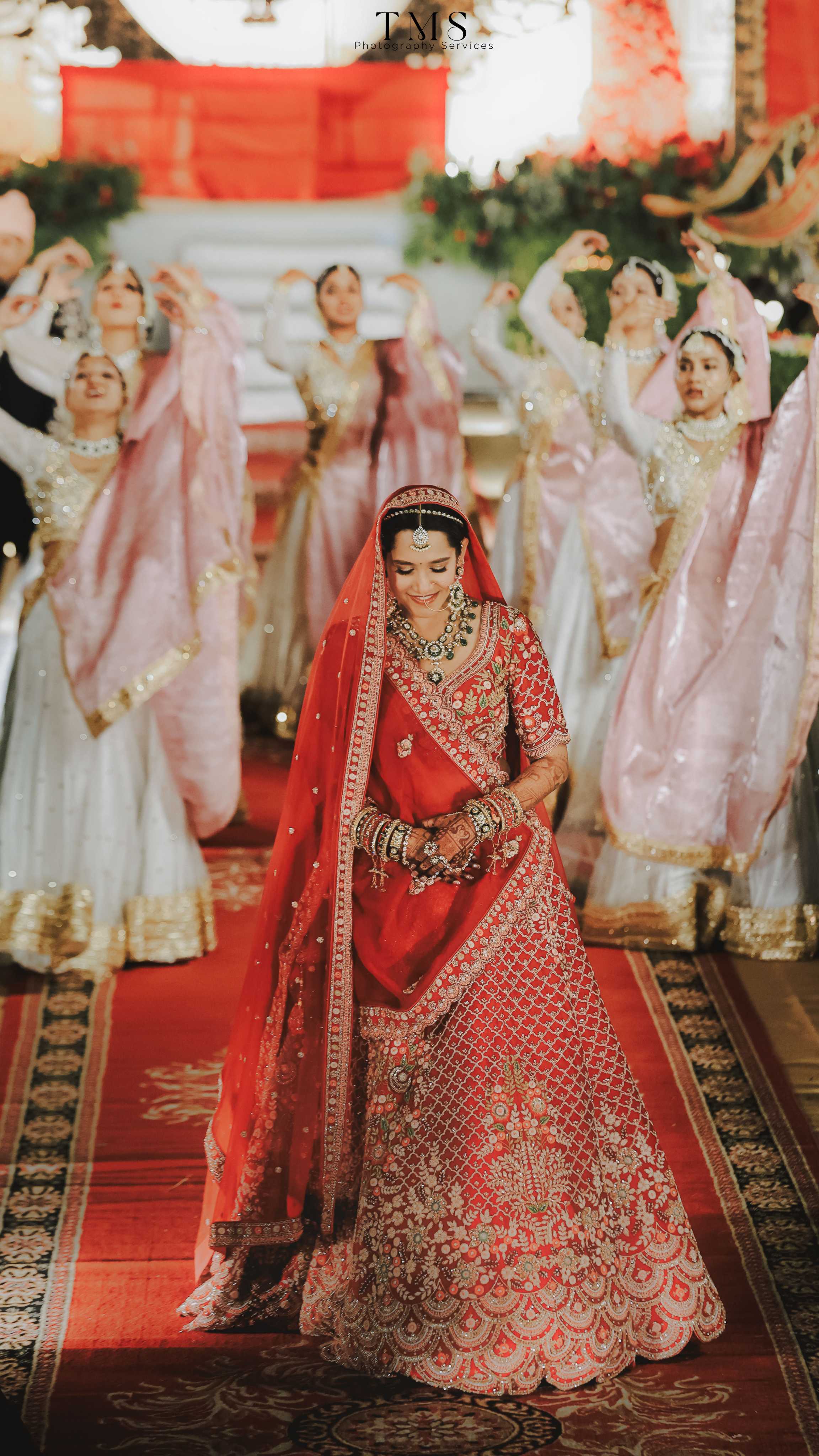 Featured mobile wedding portrait by The Moment Savers